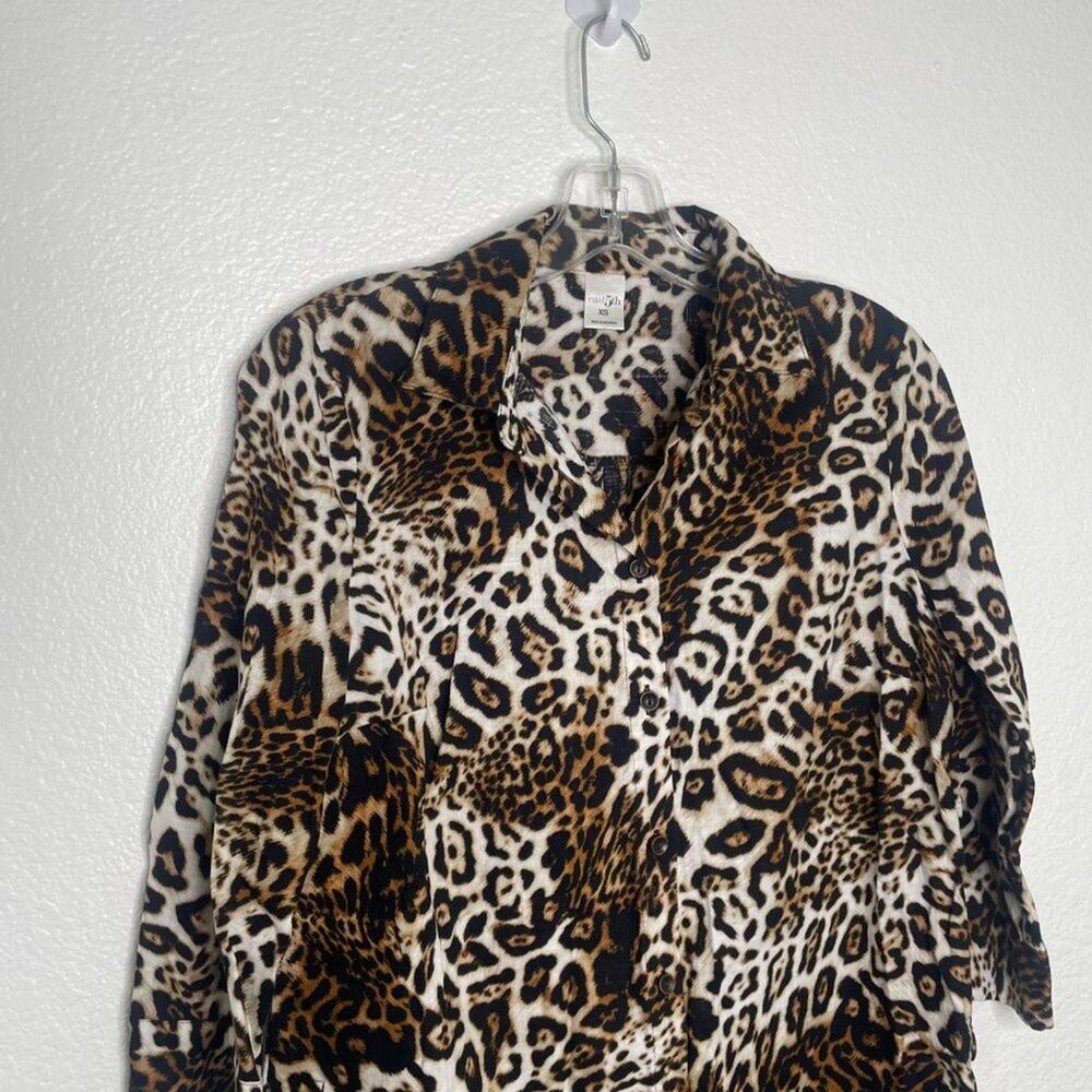 East 5th Womens Top Size XS Animal Print 3/4 Sleeve Button Front Shirt - Picture 7 of 15